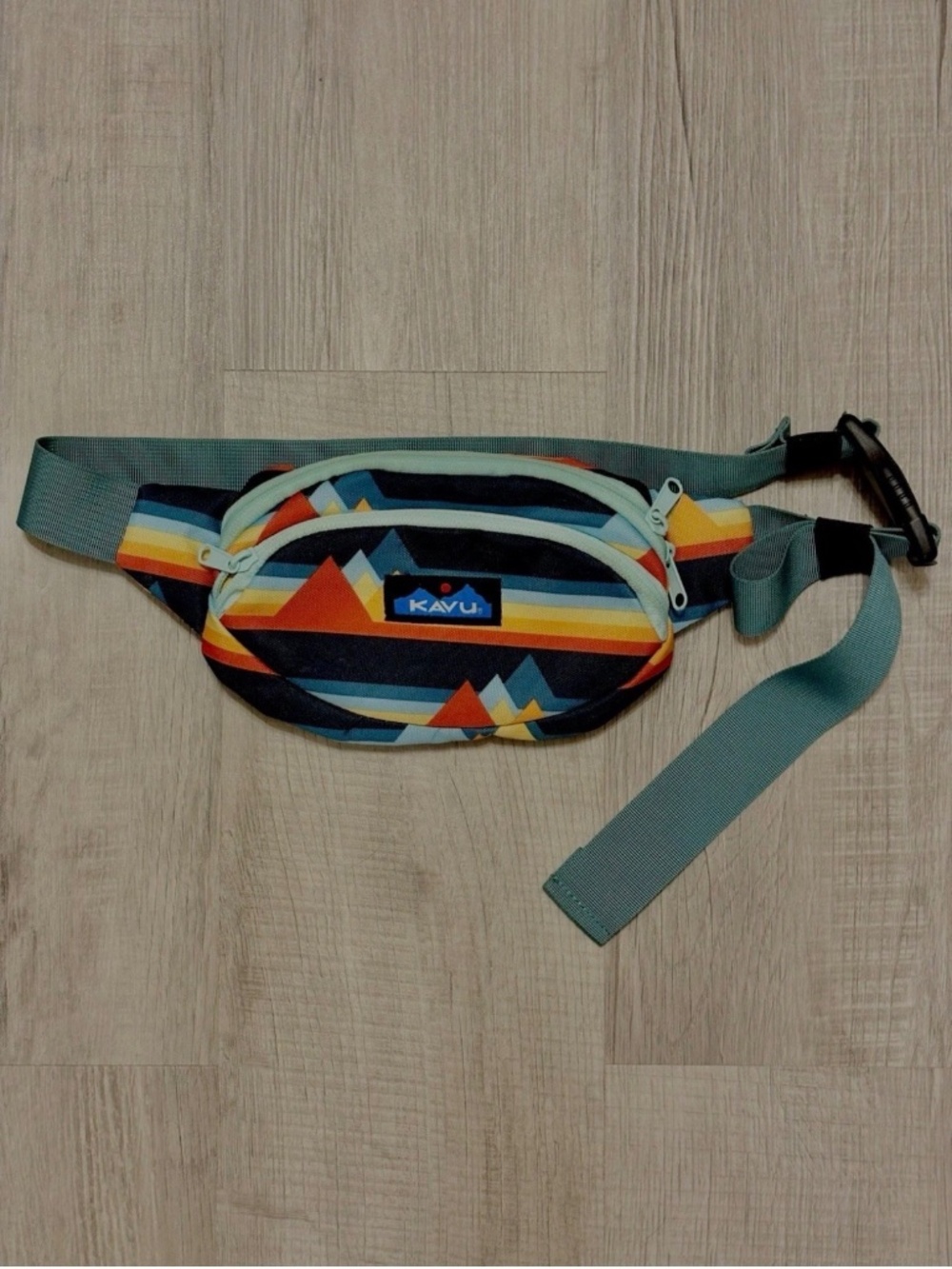 Kavu Spectator Waist Pack Belt Bag Fanny Pack Shoulder Bag Striped Geometric